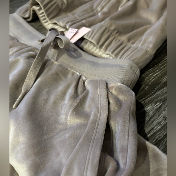 NWT - Victoria Secret Velour Set - Picture 2 of 12